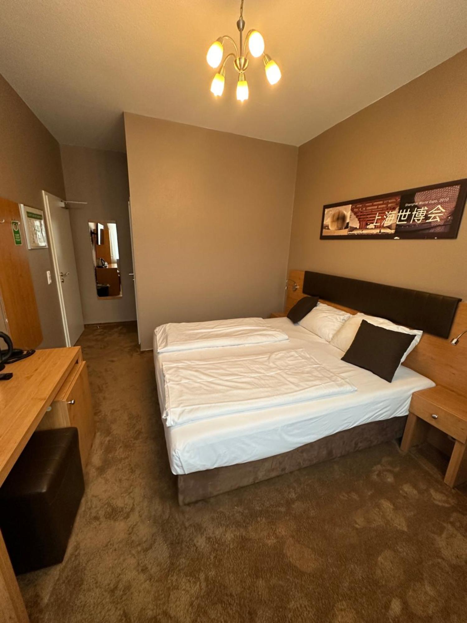Hotel Expo Frankfurt City Centre Франкфурт-на-Майне Экстерьер фото
